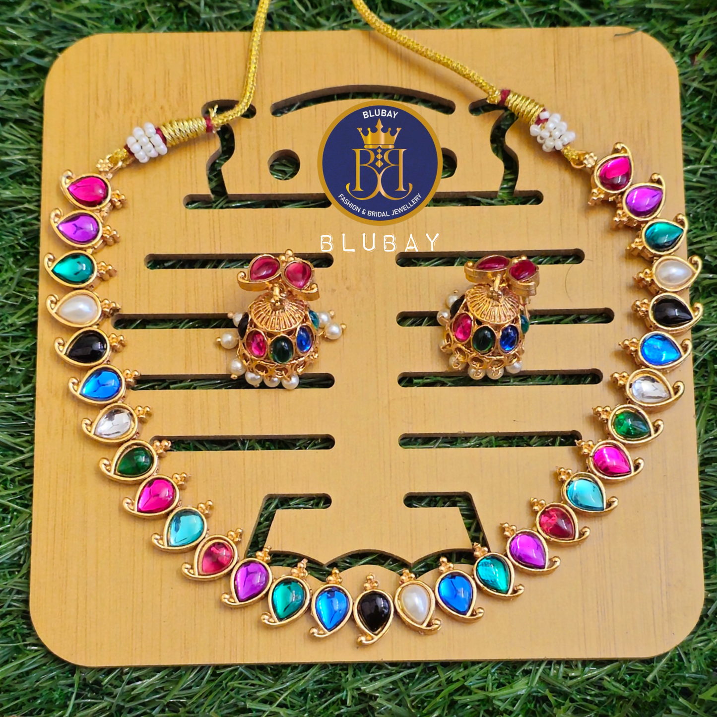 Simple glossy Stone palakka Mango Necklace set