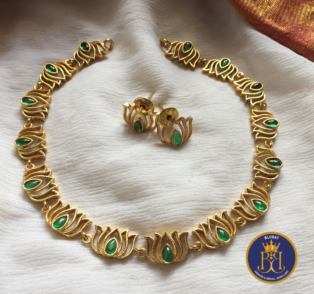 Green stone Lotus cut work golden Choker Necklace set