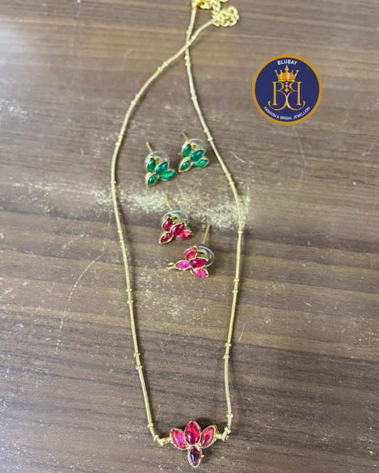 Reversible 2-in-1 red and green kemp stone delicate chain set with 2 pairs of earrings