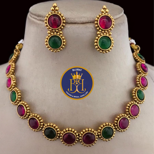 Red and green glasdy stone golden chakra Necklace set
