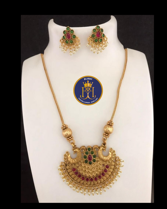 Statement peacock pearl and gold pendant Chain set