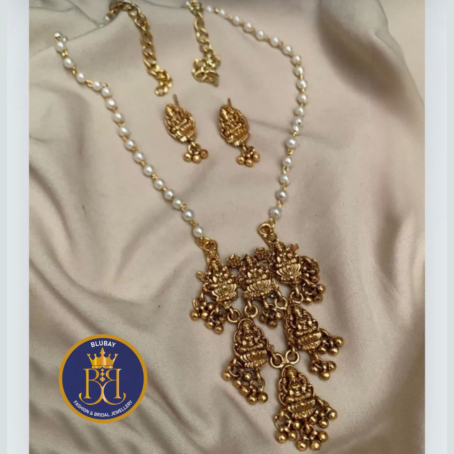 Clustered Devi ghungroo pearl pendant chain set