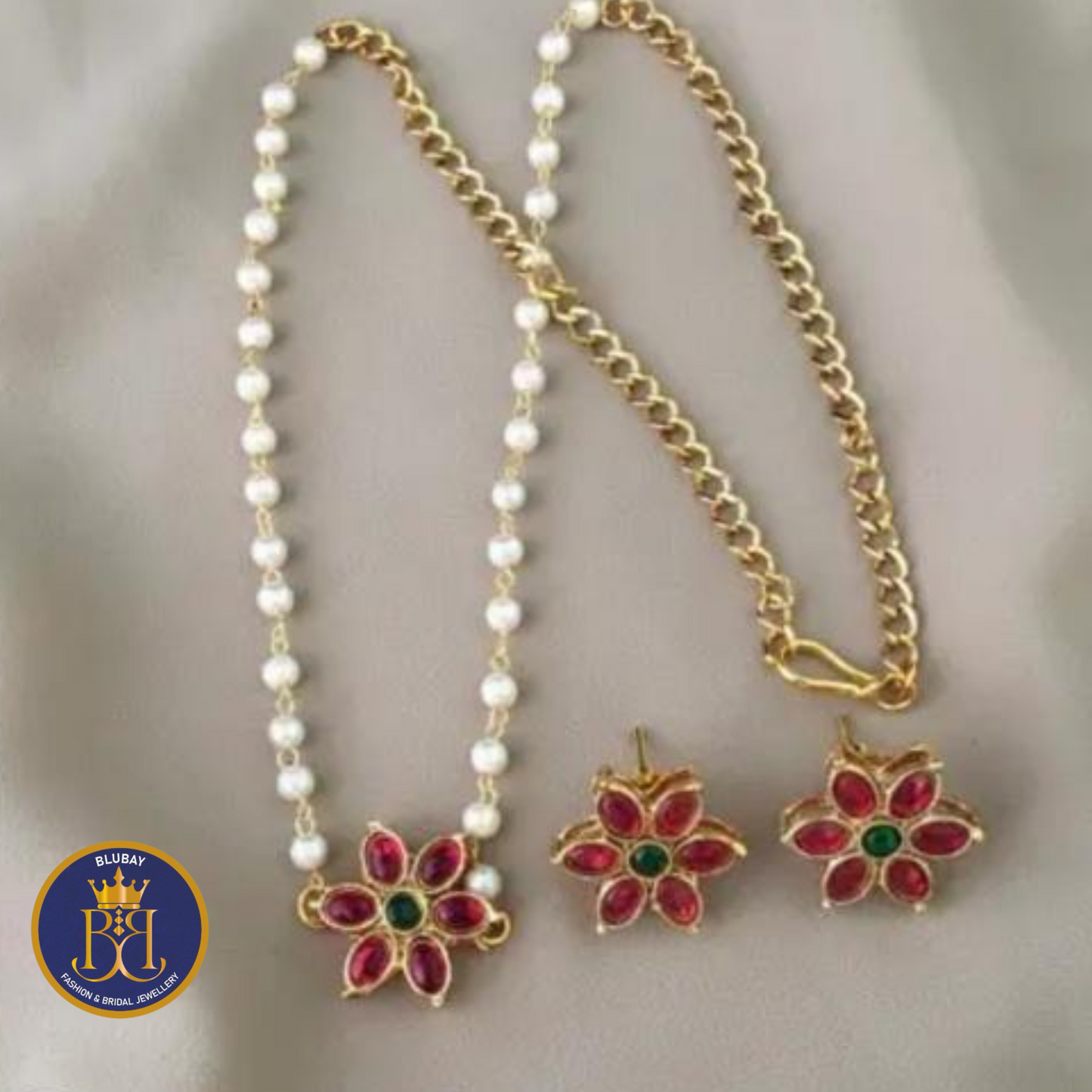 Floral short pearl mala Choker set