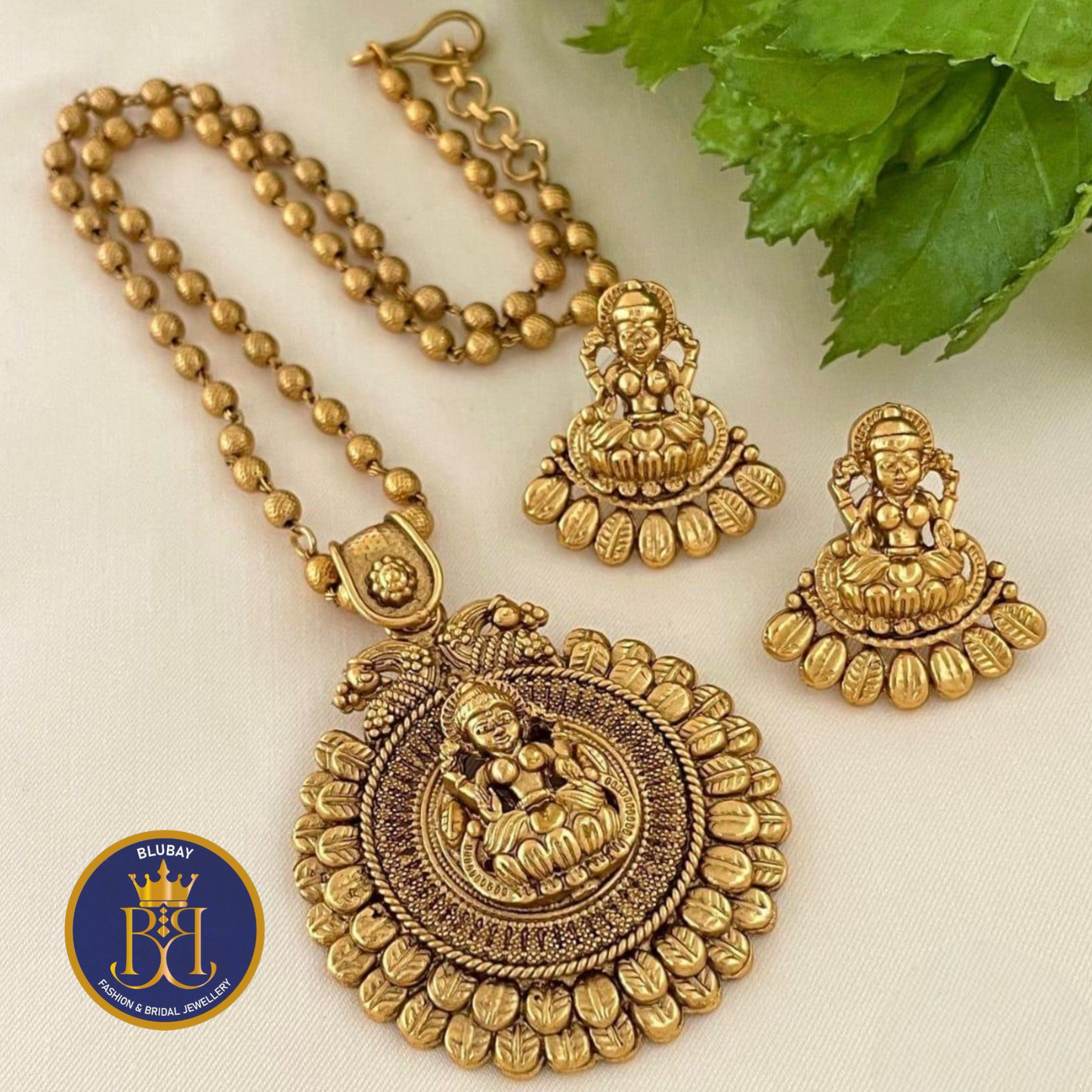 Narayani Devi antique gold premium beaded pendant chain set