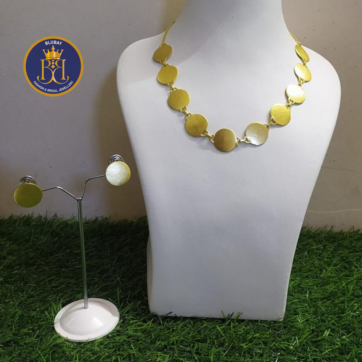 Golden Circles of life linked Chain Necklace with Studs