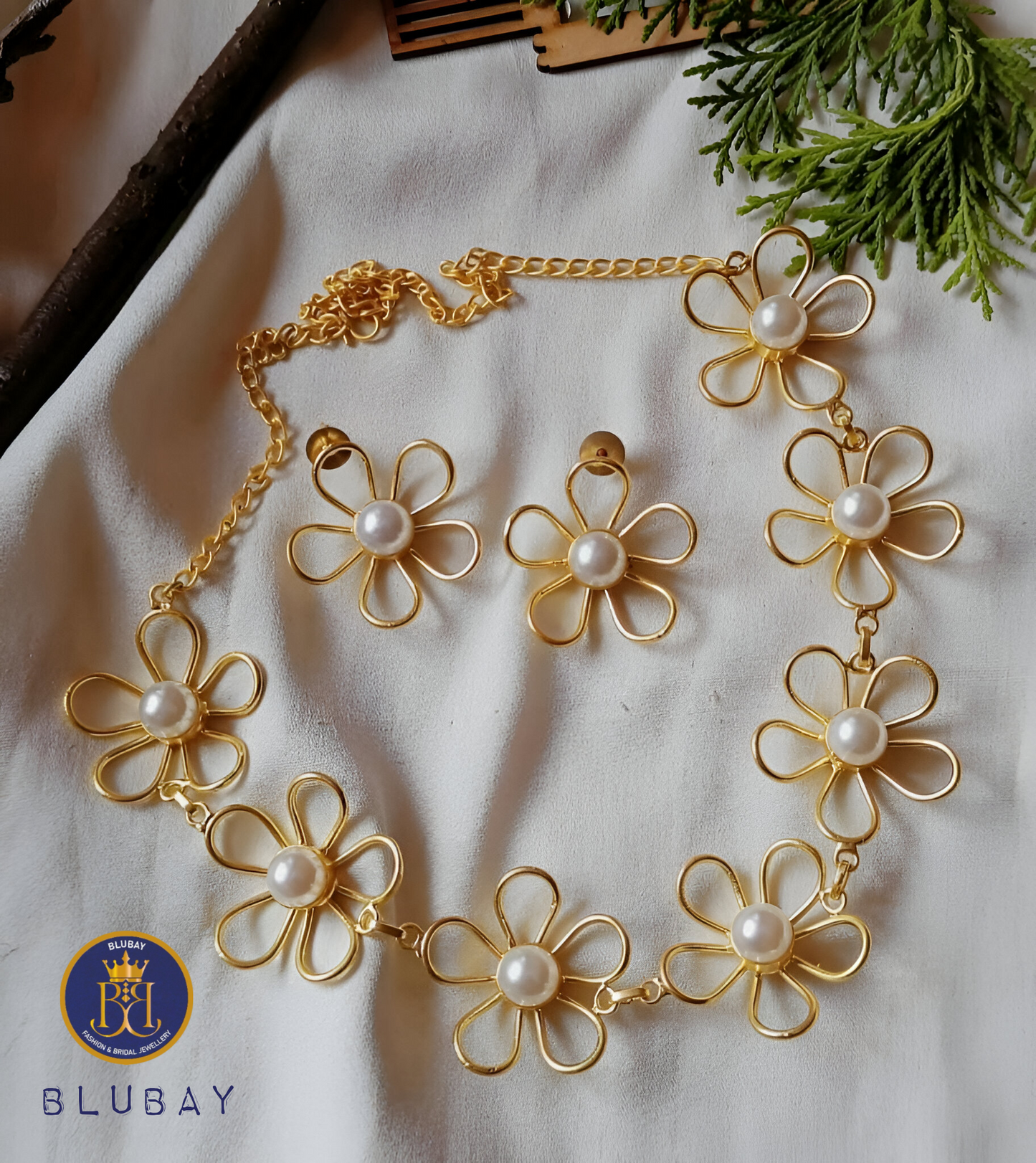 Flowery Pearl linked chain gold plated matte set